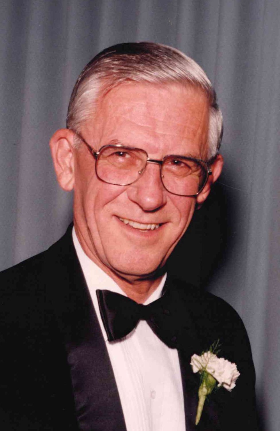 Murray Hilton