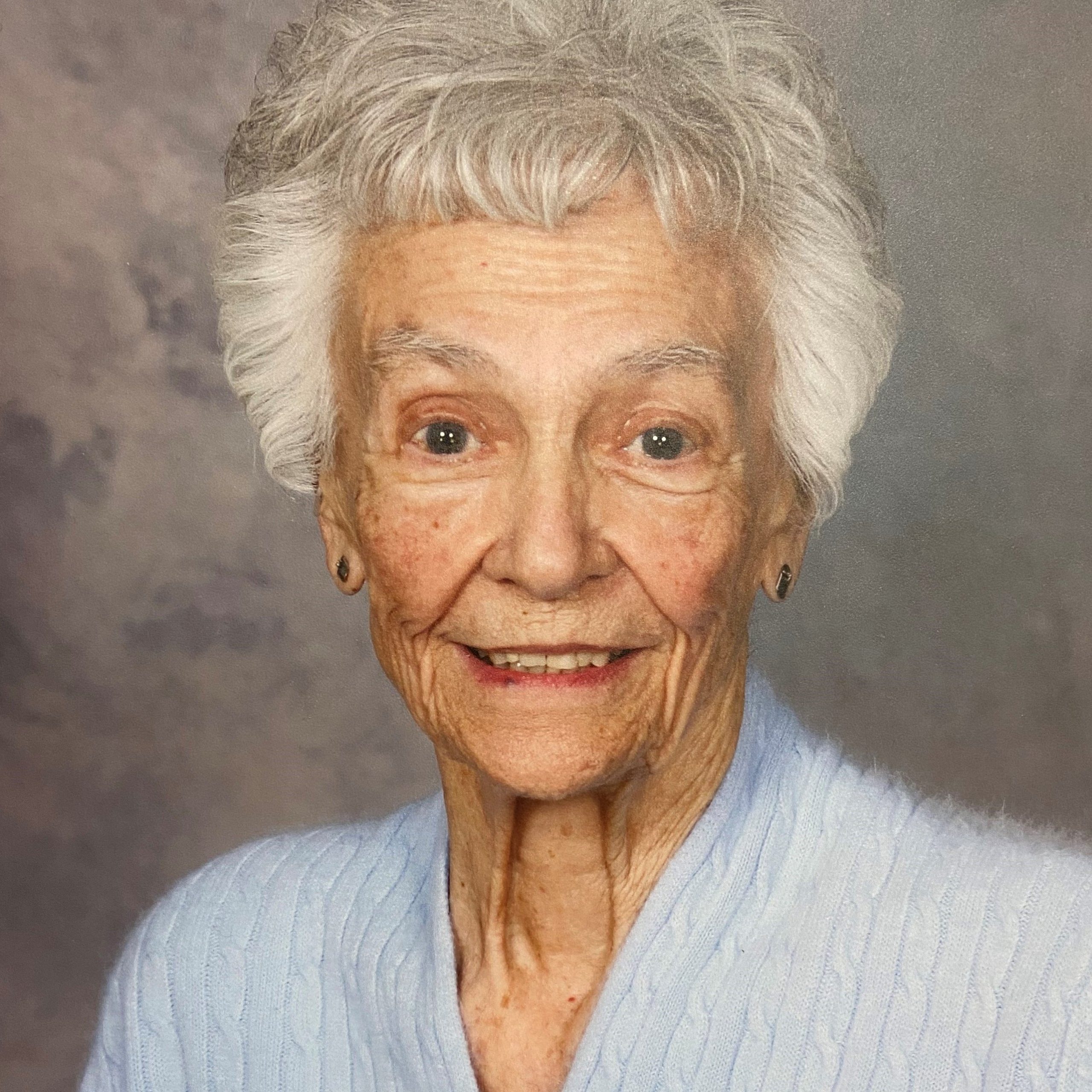 Evelyn Hind